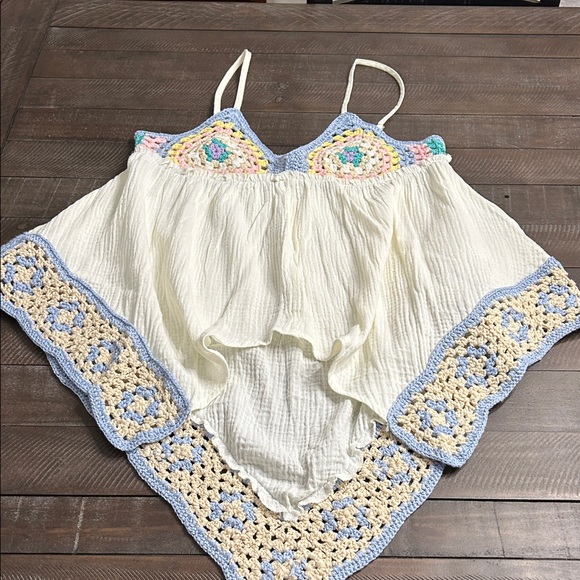POL Cream Top with Pastel Crochet Accents - Picture 7 of 9